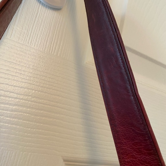 L.A.M.B by Gwen Stefani leather shoulder bag! Leather is super soft! - Picture 5 of 10